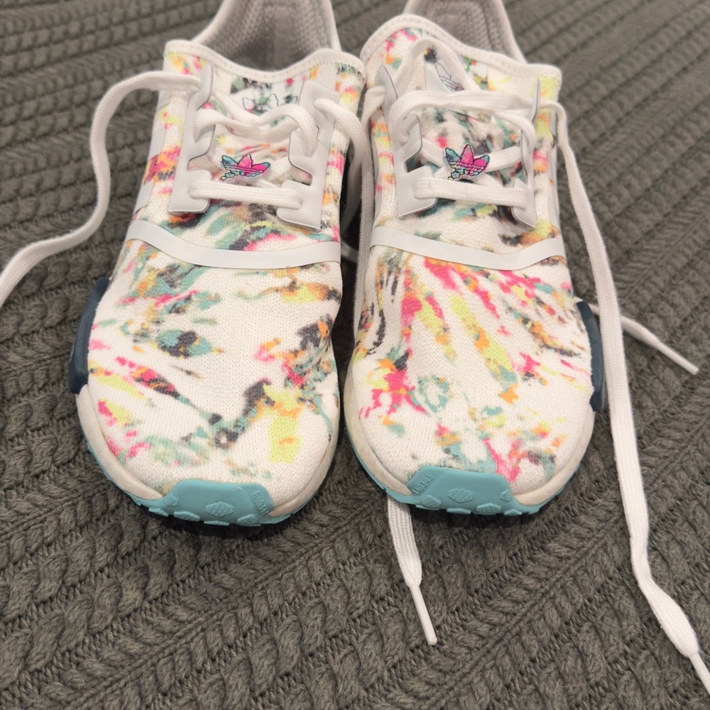 Adidas White Sneakers with Athletic Design men’s NMD unisex size 7.5